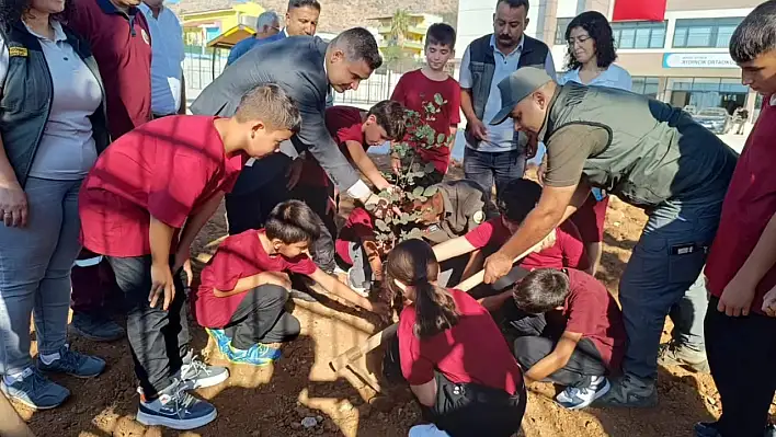 Eğitim-öğretim yılının ilk dersi 'Orman sevgisi' etkinlikleri sürüyor!
