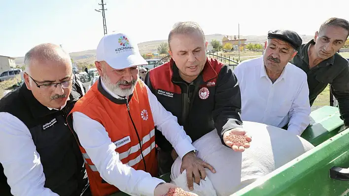 Çolakbayrakdar: Çiftçilerimizi geleceğe taşıyacak projeler üretiyoruz