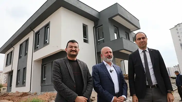 Çolakbayrakdar, yeni aile sağlığı merkezini inceledi