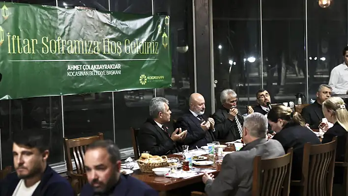 Çolakbayrakdar iftar sofrasında muhtarlarla buluştu!