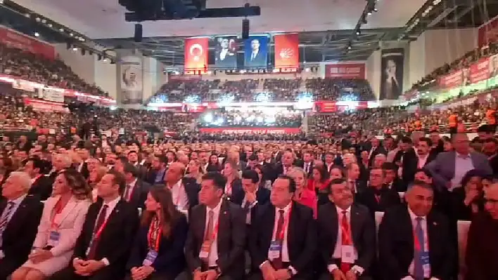 Cumhurbaşkanına eleştiriler salonu karıştırdı! Elitaş salonu terk etti