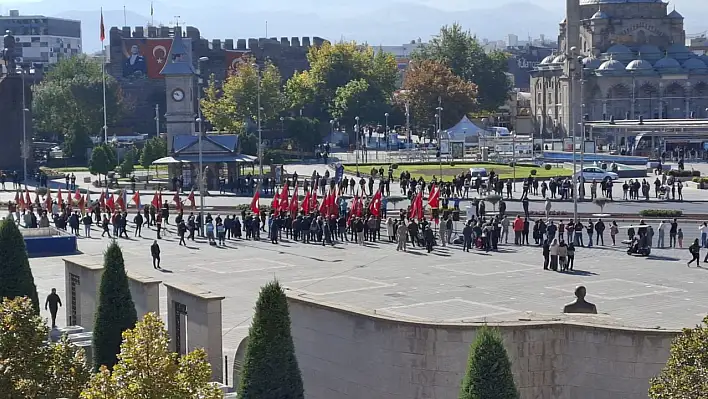 Cumhuriyet Meydanı kapatıldı- Kayserililer dikkat!