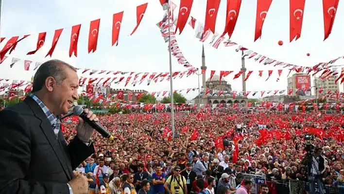 Cumhuriyet Meydanın'da Erdoğan hareketliliği