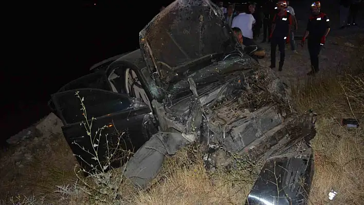 Sivas D-100 karayolunda kaza: 5 kişi yaralandı!