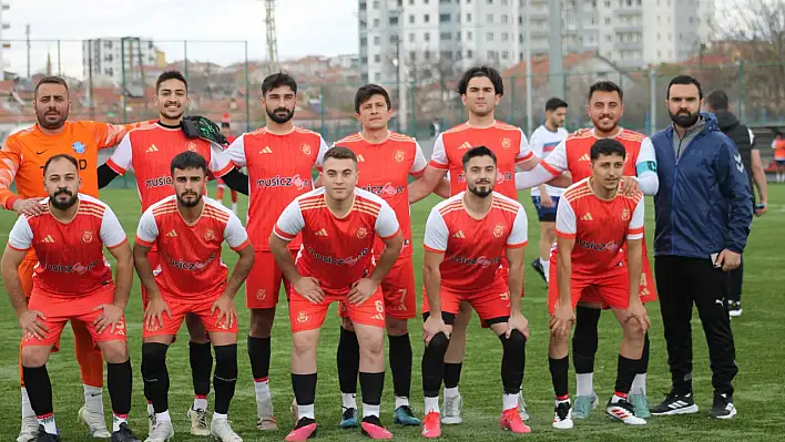 Dakika 90'da gelen gol! Yavru Aslan zirveyi bırakmadı