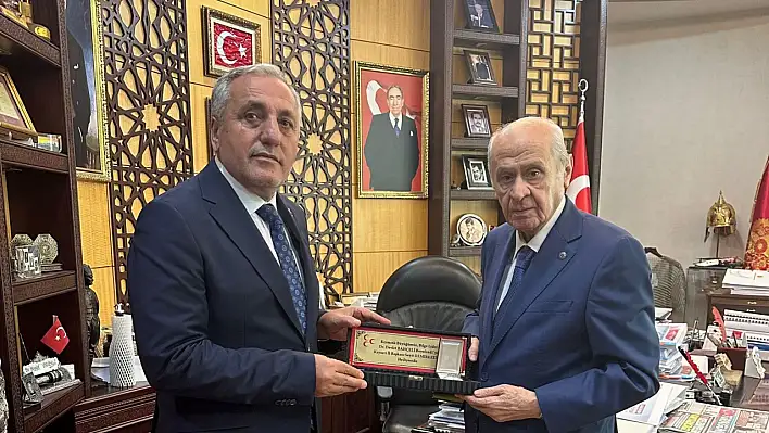 Demirezen, MHP Lideri'ni makamında ziyaret etti