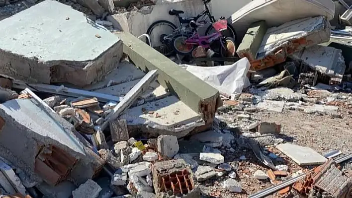 Depremde 130 kişinin öldüğü site için yeni karar!