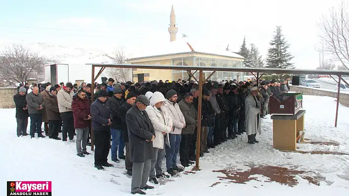 Depremlerde hayatını kaybeden 21 kişi defnedildi