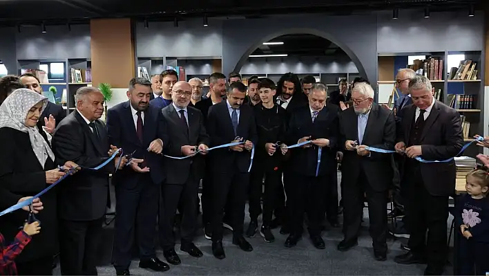 Develi'de dikkat çeken açılış: Mustafa Yalçın'dan anlamlı mesaj