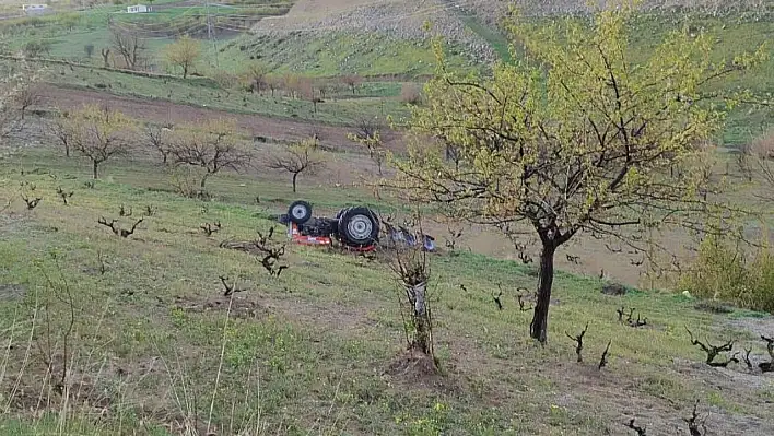 Traktörün altında kalan sürücü hayatını kaybetti