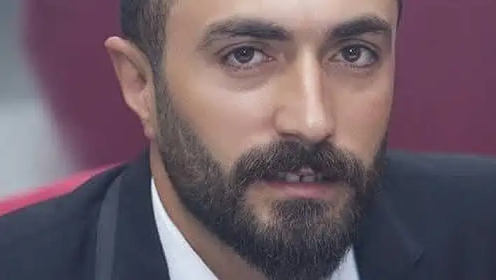 Sivas'ta devrilen traktörün altında kalan vatandaş hayatını kaybetti!