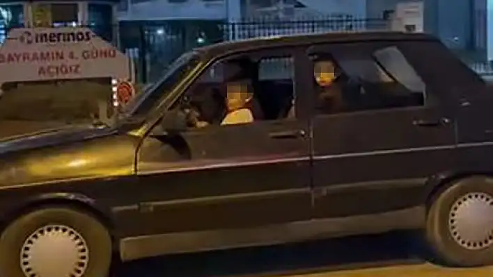 8 yaşında direksiyon başına geçti: Kameralara yakalandı!