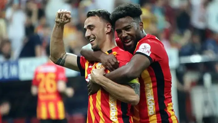 Nazon 7. golünü attı