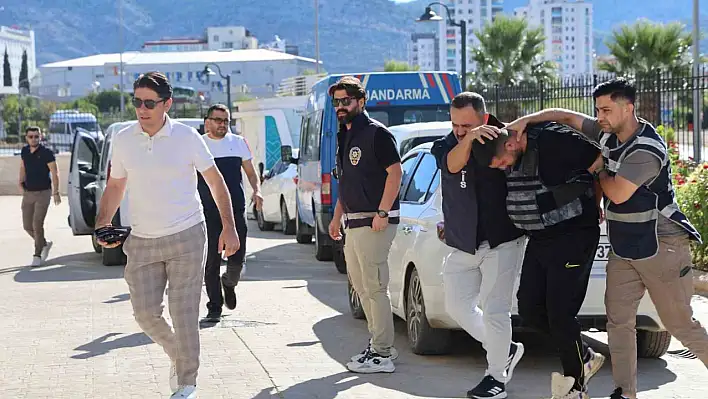 Kozan'da düğün salonunda cinayet!