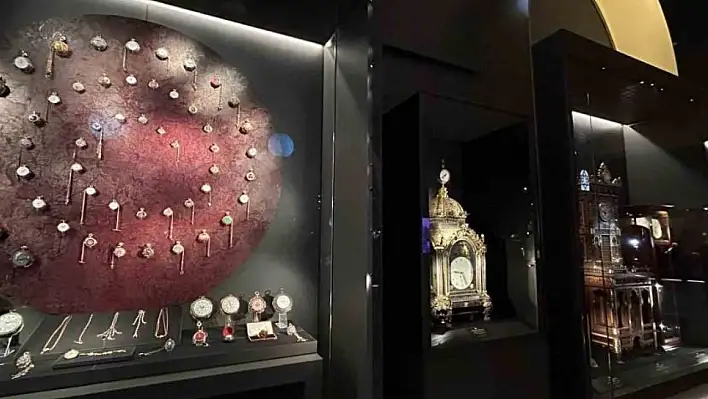 Dünyaca ünlü saat koleksiyonunun kapıları ziyarete açıldı