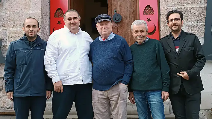 Dünyaca ünlü yazar Louis de Bernieres, Talas'taki müzeyi ziyaret etti