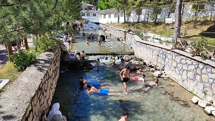 Hem serinliyor, hem şifa buluyorlar - Sedef hastalığına da birebir...