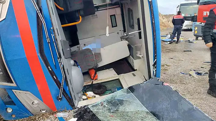 Devrilen cezaevi aracında 7 jandarma ve 2 Adalet Bakanlığı personeli yaralandı