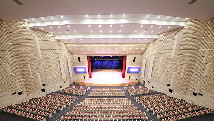 Efsane isim Kayseri'ye geliyor! O günü iple çekeceksiniz!