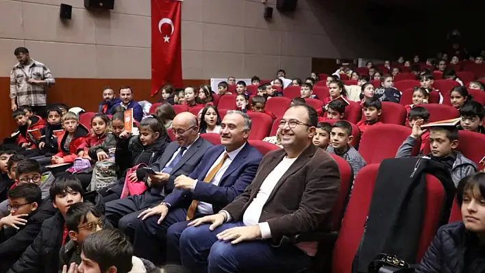 Eğitimci Yazar Aktaş, 'Hayallerimizi Konuşuyoruz' söyleşisinde