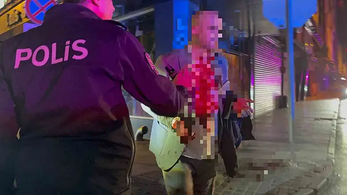 Kayseri'de gece kulübünde kavga çıktı: Baba ve oğlu yaralandı