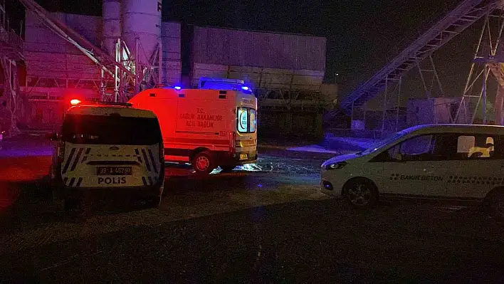 Kayseri'de çimento kamyonunun kapağının çarptığı şoför yaşamını yitirdi!