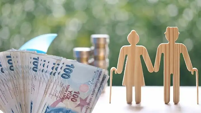 Emekliye bayram müjdesi! İkramiye 4 bin TL'ye mi çıkıyor?