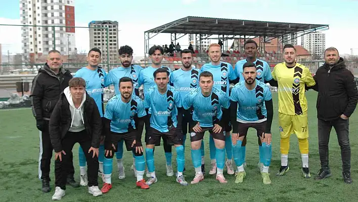 Döğergücü FK 18'de 18 yaparak şampiyon oldu