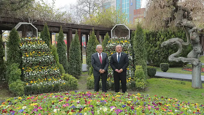 Endonezya Büyükelçisi Purnama'dan Büyükkılıç'a ziyaret!