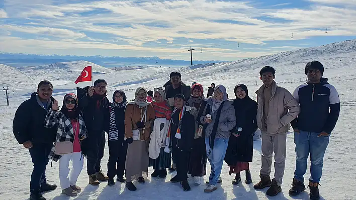 Endonezyalı Turistler: İsviçre Ve Alpler Yerine Buraya Gelebilirsiniz