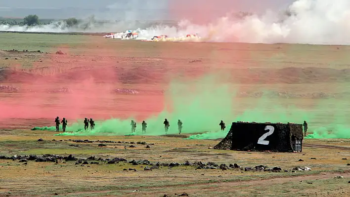 Erciyes-2025 Tatbikatı başarıyla tamamlandı: Komandolardan nefes kesen gösteri