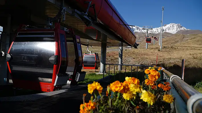 Erciyes beyaza büründü!