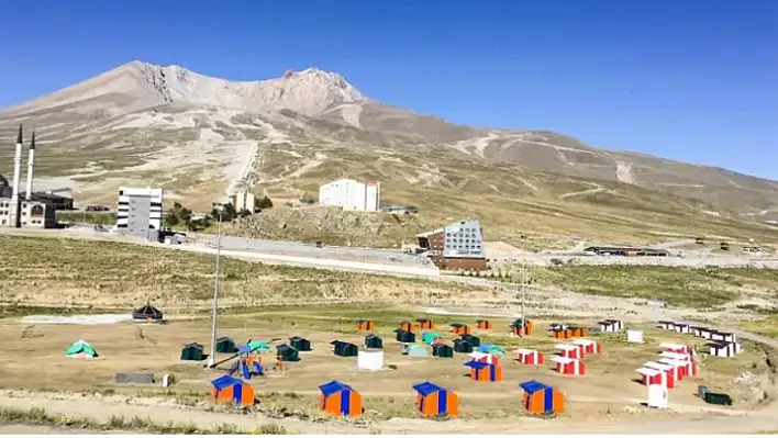 Erciyes Dağı'ndaki Dükkanlar İhale ile kiraya verilecek