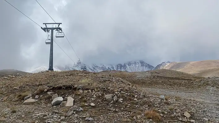 Erciyes'e kar yağdı - Kayak sezonuna doğru...