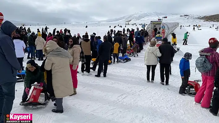 Erciyes hafta sonu turist akınına uğradı