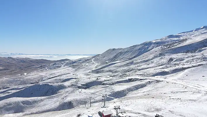 Erciyes'in görüntüsü kartpostalları aratmadı