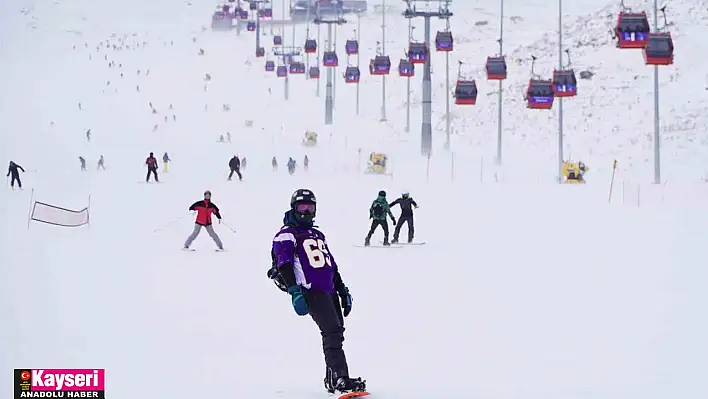 Erciyes'te baharda kayak heyecanı