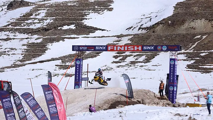 Erciyes'te nefes kesen mücadele tüm dünyaya taşındı!