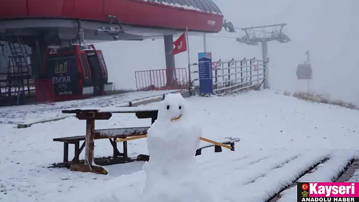 Erciyes'te ilk kardan adam yapıldı