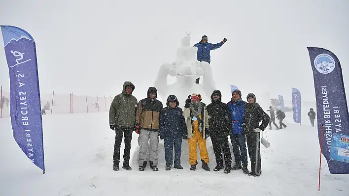 Erciyes'te yağan kar, sanat eserine dönüştü