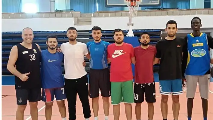 ERÜ Basketbol Takımları Bölgesel Lig maçlarına hazırlanıyor