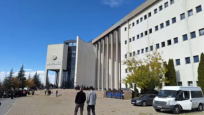 Erciyes Üniversitesi'nde yönetimden yeni karar ve atama!
