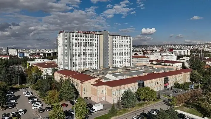 Erciyes Üniversitesi sağlık hizmetlerinde sınır tanımıyor: Yeni poliklinik kapılarını açtı!