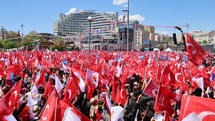 Erdoğan'dan Kayseri'de konuşuyor... Konuşmasına o şiirle başladı