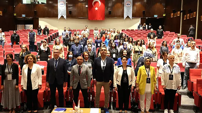 ERÜ bir sempozyuma daha ev sahipliği yaptı!