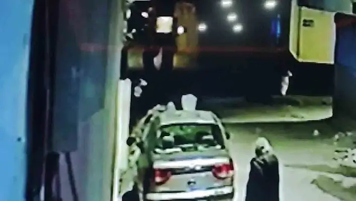 Adana'da sokak ortasında silahlı saldırı