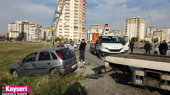 Feci kazada yaşlı çifti ölüm ayırdı