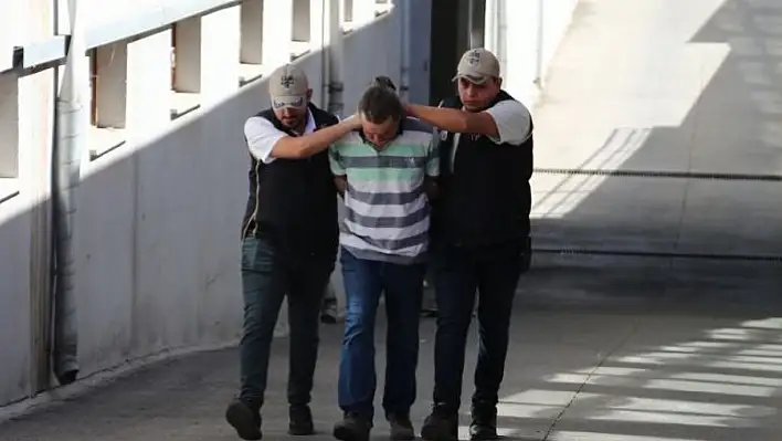 FETÖ'den aranan öğretmen yakalandı!