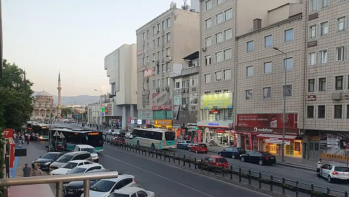 Gece yarısı indirim geldi: Kayseri'de nerede, kaç TL oldu?