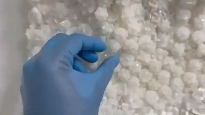 Gelinlik üzerine boncuk boncuk zehir! Jandarmadan unutulmaz operasyon